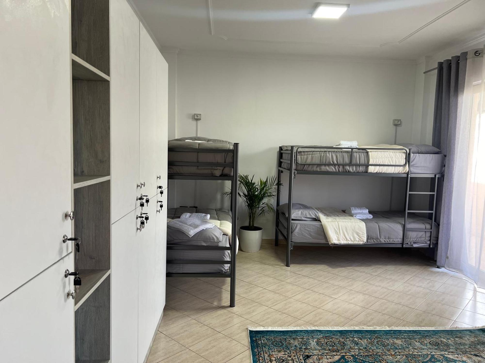 Hostel By Fenix Tirana Buitenkant foto
